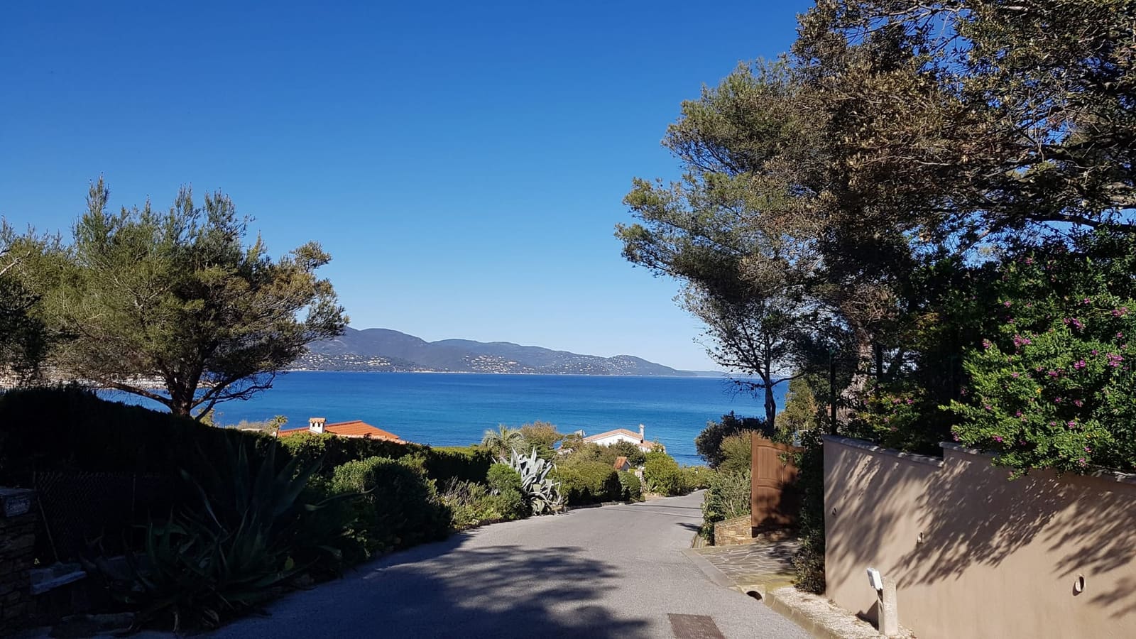 Panoramic view of La Favière beach in Bormes-les-Mimosas