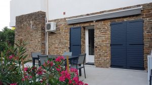 Terrasse avec store